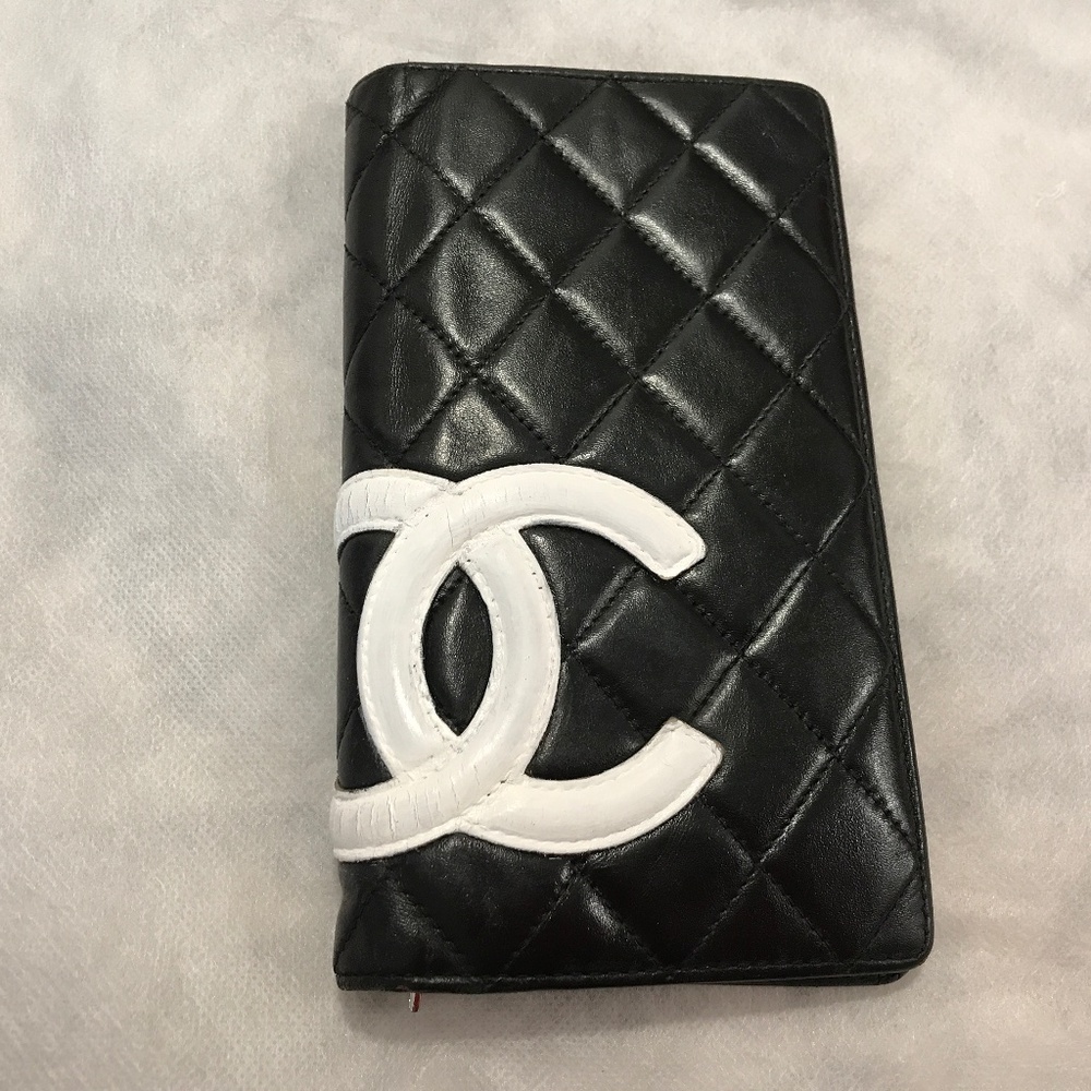 Authentic CHANEL Cambon Black Quilted Lambskin Leather & White CC Long Wallet